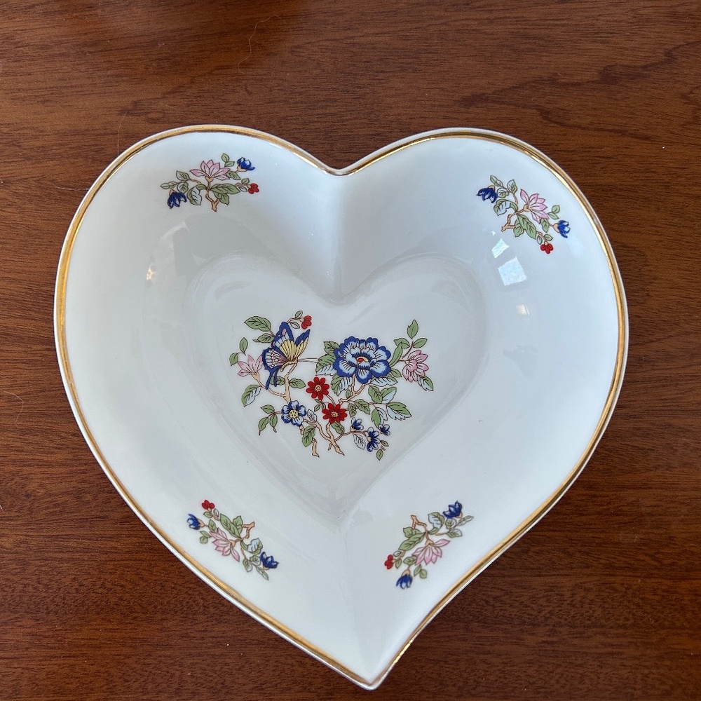 Vintage Royal Tara Irish China  floral heart bowl